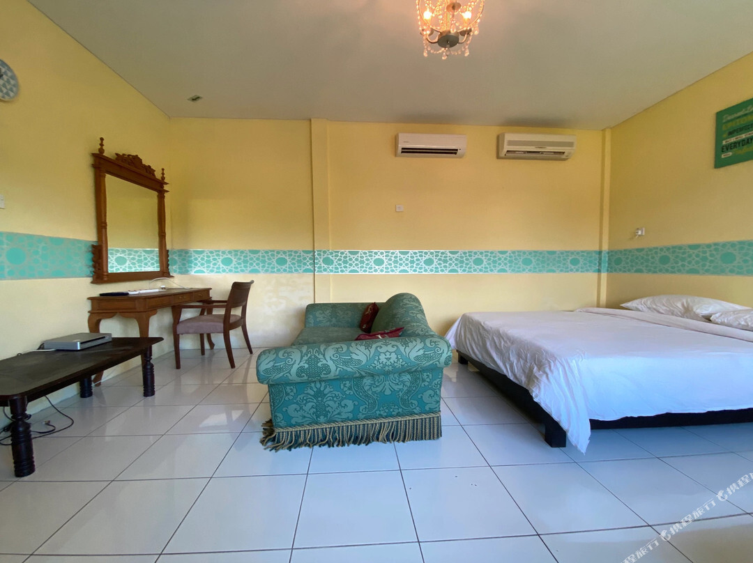 Capital O 90523 Semeliang Village Resort