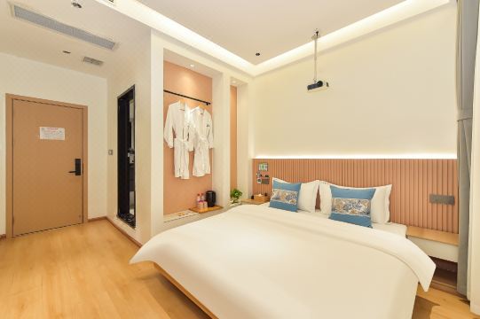 竹笙酒店（昆明路世貿城店）