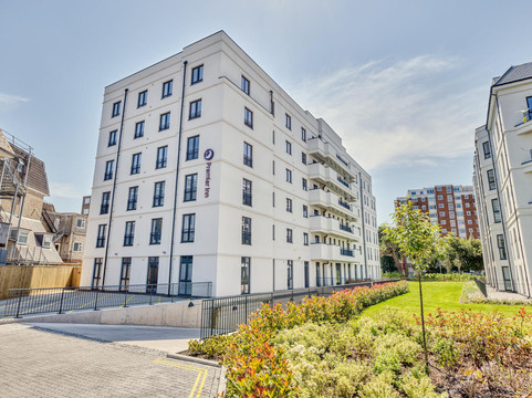 Premier Inn Bournemouth West Cliff hotel