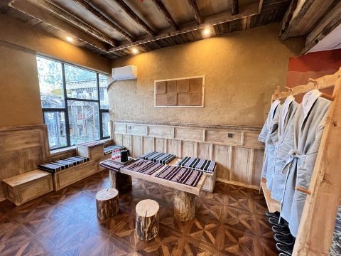 Nuolin Homestay (Daocheng Yading)