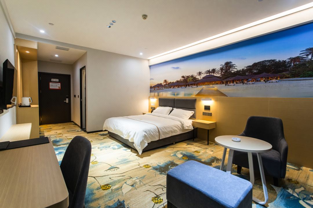 July 7 Hotel