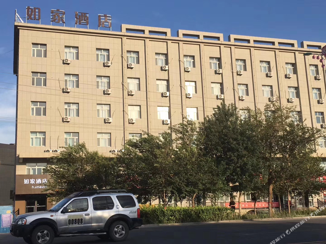 如家酒店·neo(吐鲁番托克逊银泉路飞马转盘店)