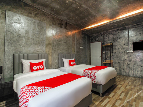 OYO 715 Apartment Khunpu