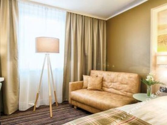 Leonardo Hotel Edinburgh Haymarket Room Type - Standard Twin with Sofa Bed Leonardo Hotel Edinburgh Haymarket Room Type - Standard Twin with Sofa Bed