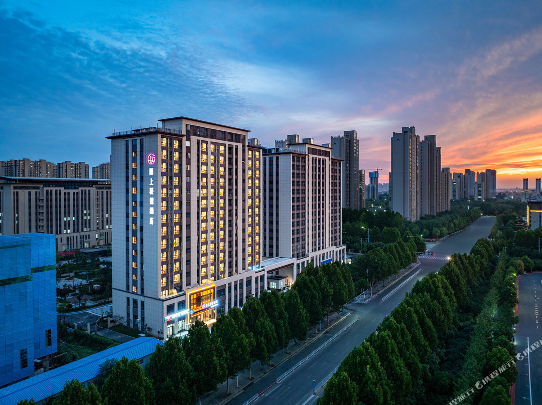 陌上轻居酒店（许昌高铁东站中心医院店）