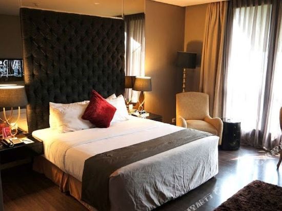 Amaroossa Bandung hotel Room Type - Deluxe King Room