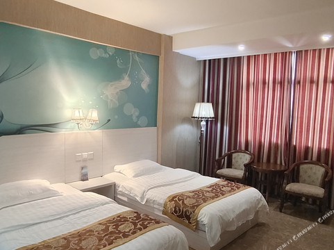 罗田盛世天堂假日酒店