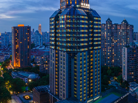 通茂大酒店主图