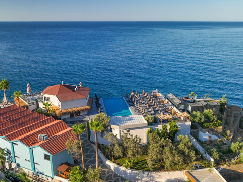 Ada港口酒店 - 限成人