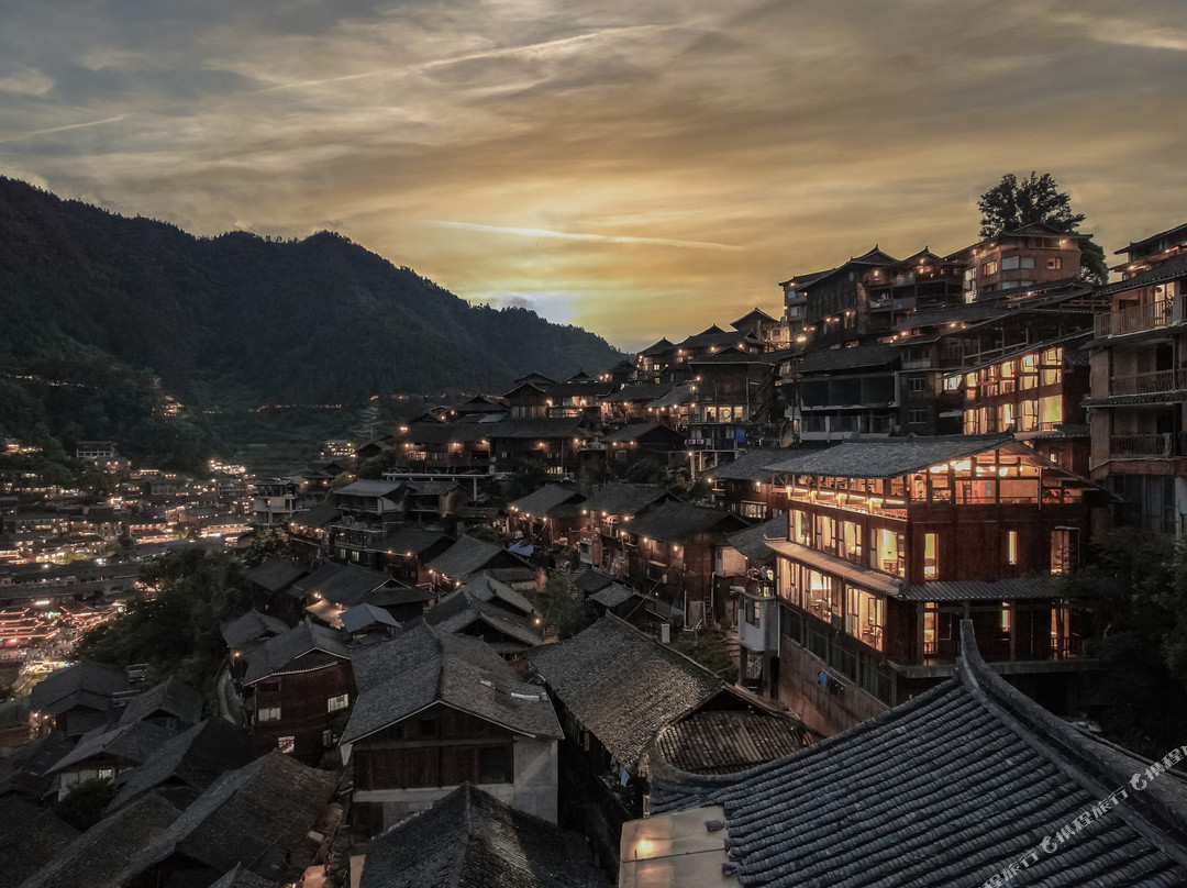 结庐·巷往民宿(西江千户苗寨东引观景台店)