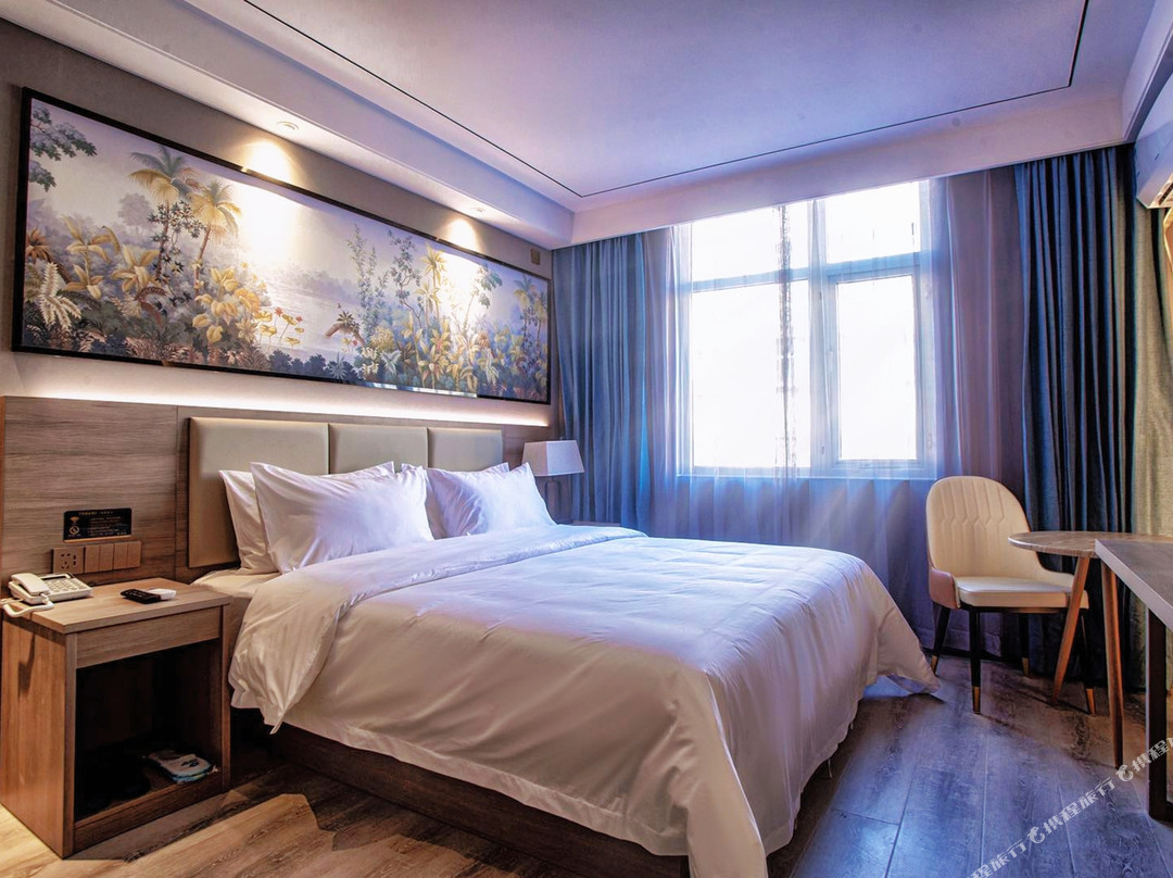 方圆精品酒店(荥阳索河路店)