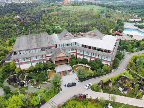 杏林大观园石泉村度假酒店