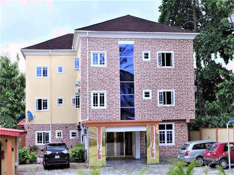 Beneville Hotel & Apartment