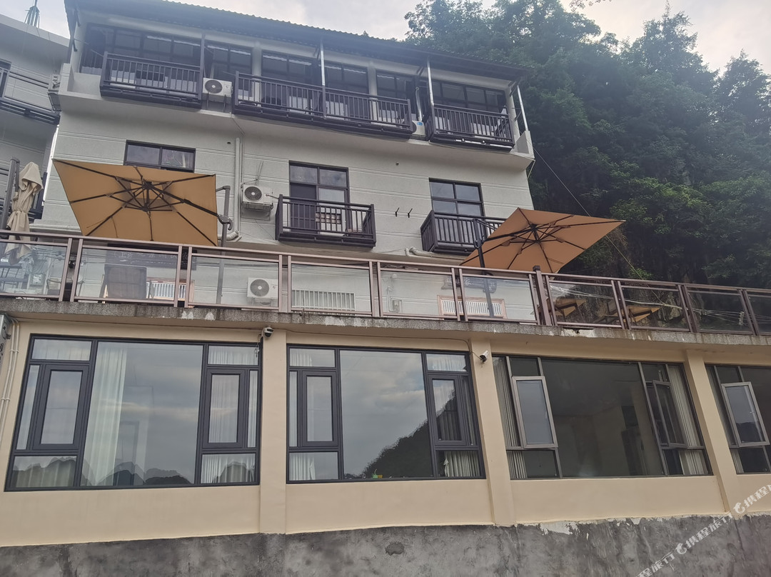 观景湖民宿(浩坤湖景区店)