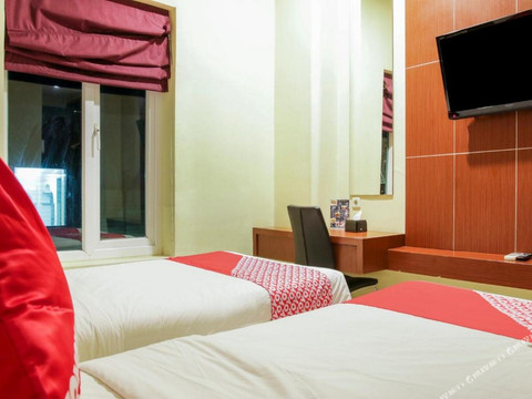 Tello Baru酒店住宿-Capital O 454 Raising Hotel