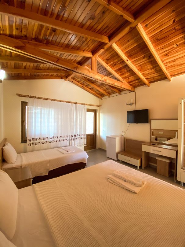 利基亞阿德拉桑