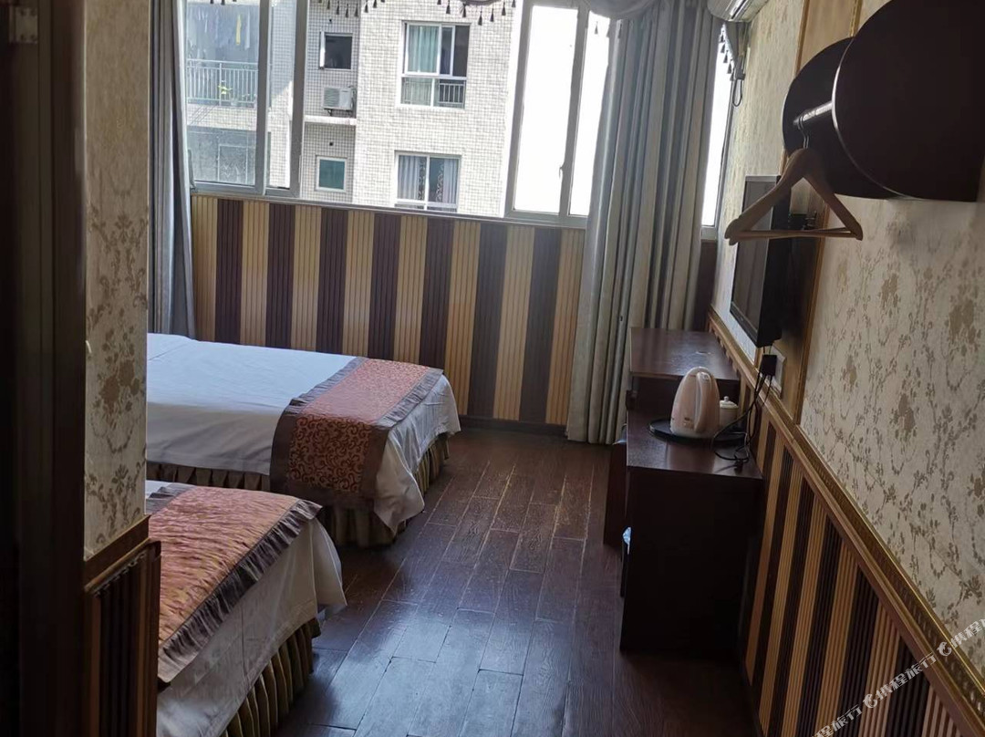 忠县鑫巍商务宾馆
