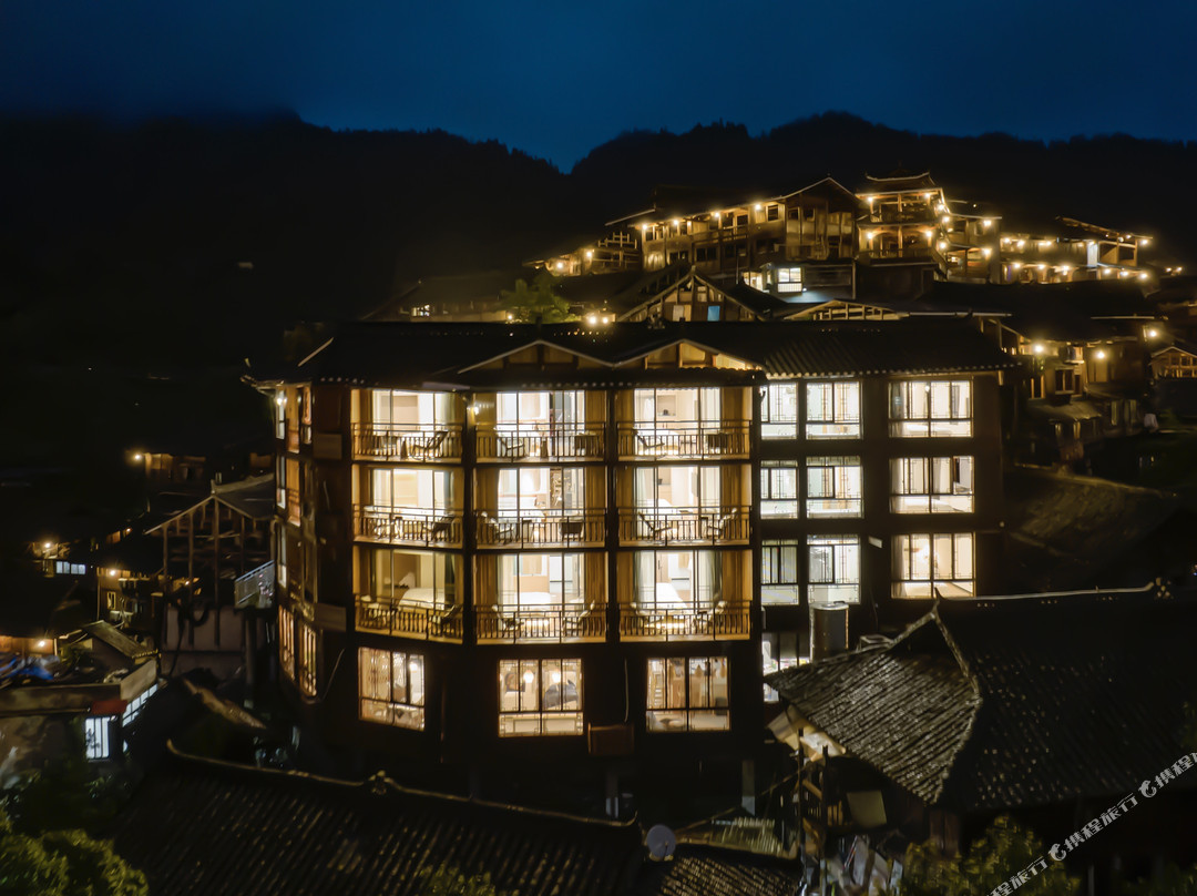 卜拉·云顶Genting高空全景度假美墅(西江千户苗寨鼓藏头店)
