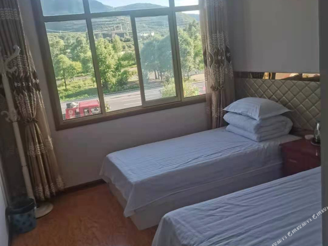 临潭赤壁家园农家乐