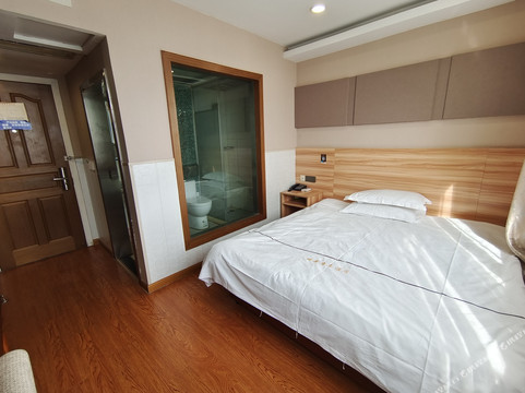 丹阳城光商务酒店