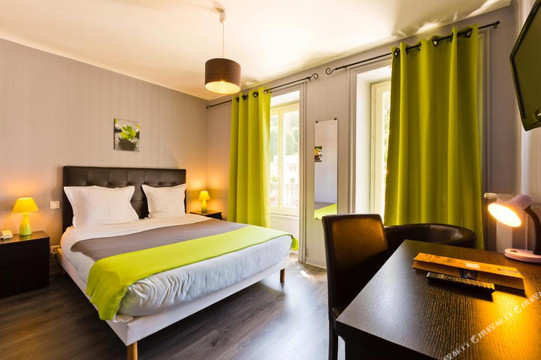 Saint-Pierre-le-Chastel酒店住宿-Logis Hôtel de la Poste