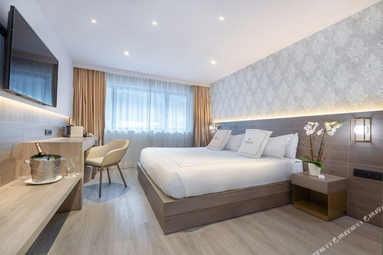 安道尔广场酒店