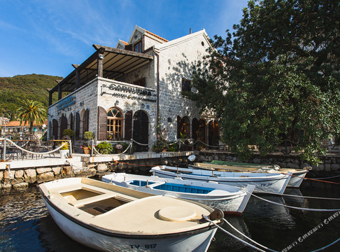 Donja Lastva酒店住宿-Carrubba