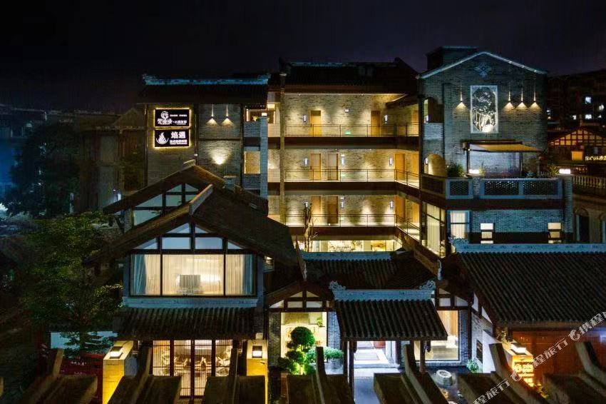 云漫漫高端度假民宿(靖西小城故事店)