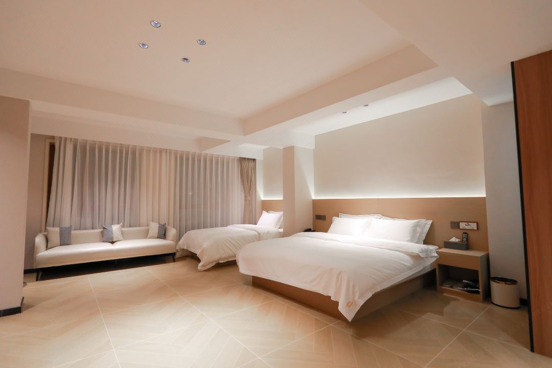 Harbin Hexi Business Hotel (Unit 731 Museum Railway Vocational Technical College)