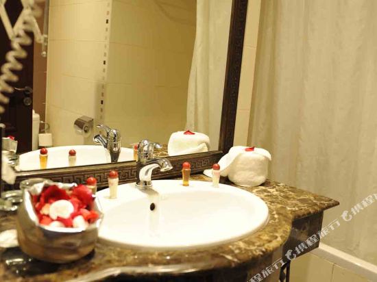 Le Zenith Hotel Room Type - Triple Room