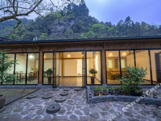 梵净山驿路港湾精品客栈