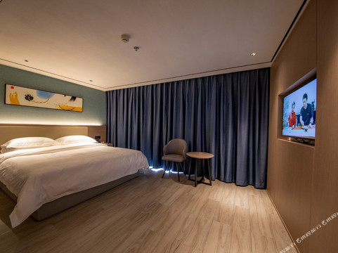 洪湖圣权精选酒店