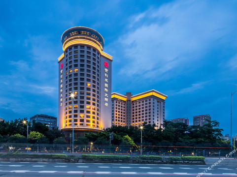 宝利来国际大酒店主图