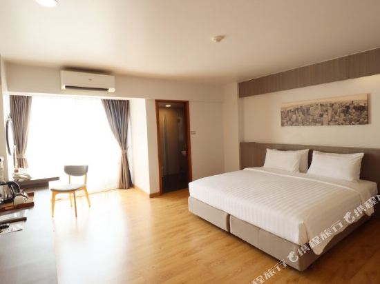 TK Palace Hotel & Convention Room Type - Standard Room TK Palace Hotel & Convention Room Type - Standard Room