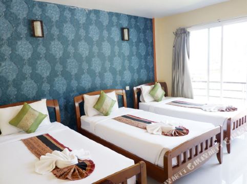 Phi Phi Maiyada Resort Room Type - Triple Room with Balcony