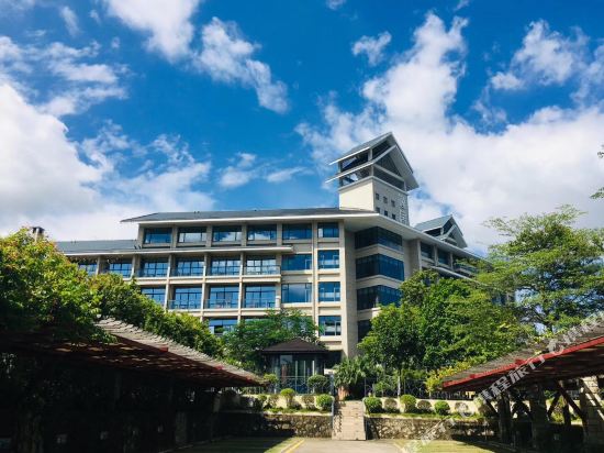 东莞松山湖银丰逸居酒店