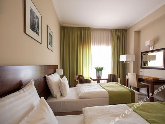 Capital Plaza Hotel Room Type - Standard Double/Twin Room Capital Plaza Hotel Room Type - Standard Double/Twin Room