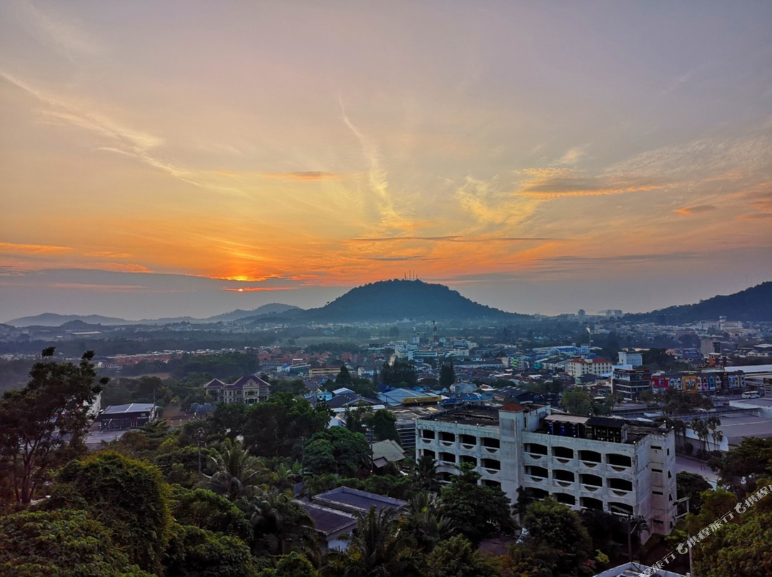 Sunrise Phuket Homestay