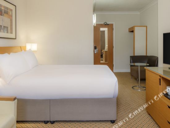 Hilton York Hotel Room Type - DOUBLE ROOM W SOFA