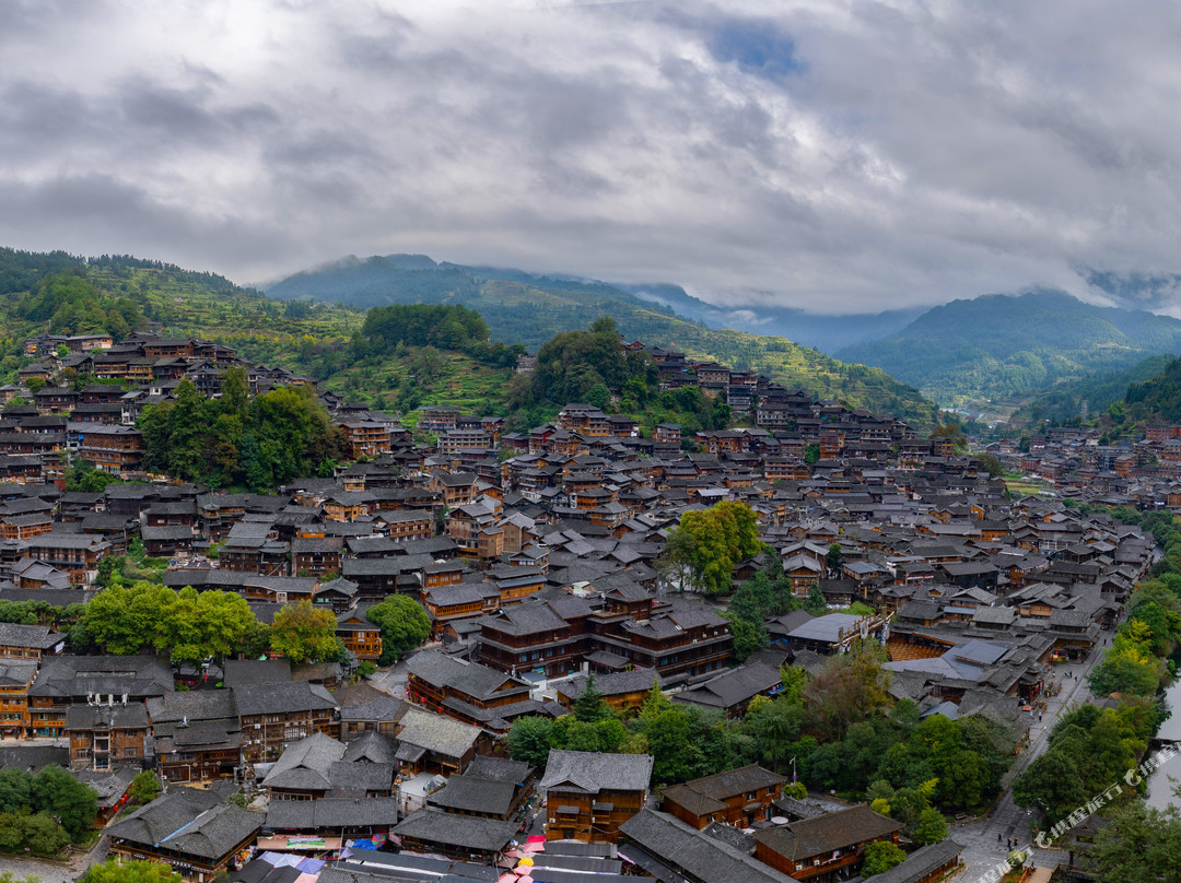 百尺高空压星河·匠心一宅（西江千户苗寨观景台店）