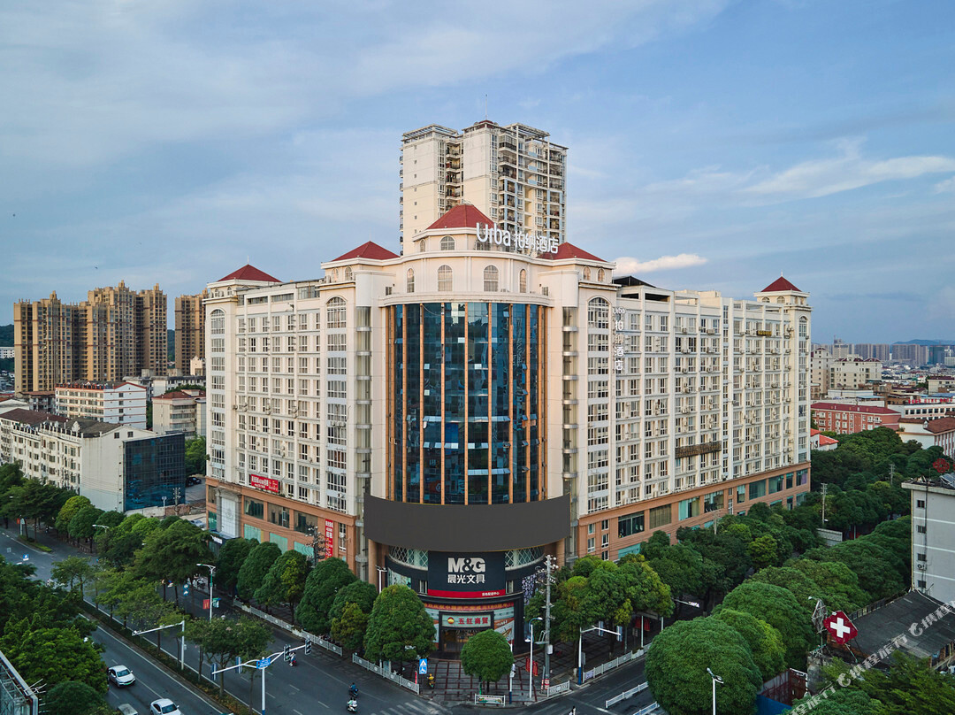 柏纳酒店(百色市政府恒基广场店)主图
