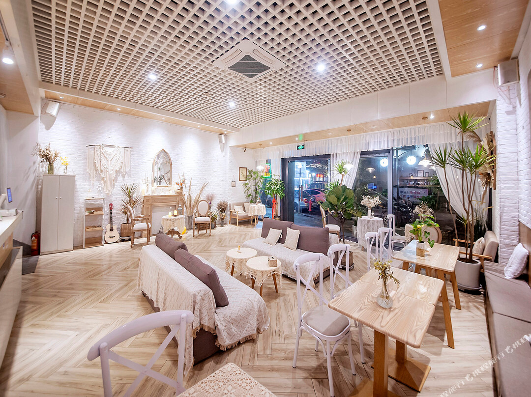 旧梦猫咖酒店(桂林两江四湖东西巷店)