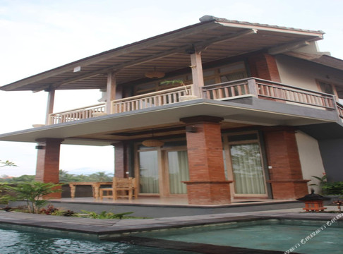 乌布拉迪特雅别墅