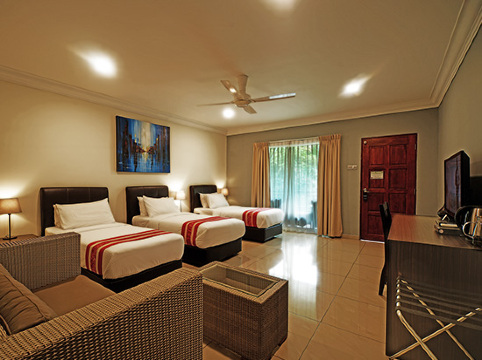 刁曼潜水度假村-官方