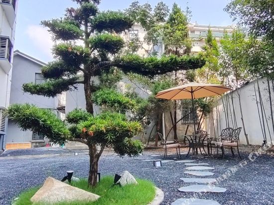 如家商旅酒店(黄山滨江路屯溪老街店)