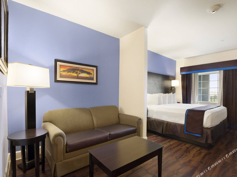 Days Inn & Suites by Wyndham Galveston West/Seawall