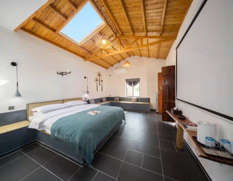 潿洲島原舍·聽海珊瑚石特色民宿