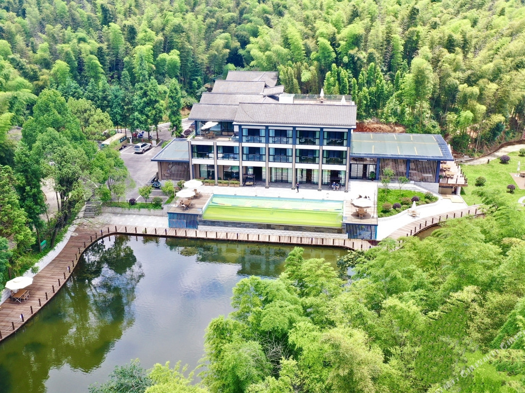 蜀南竹海云居酒店(海中海店）