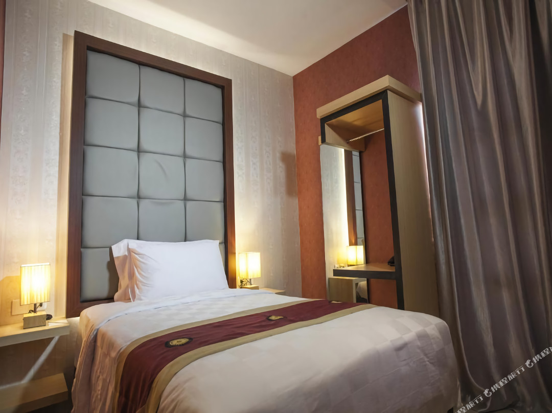 Mapanget酒店住宿-JLE'S Hotel