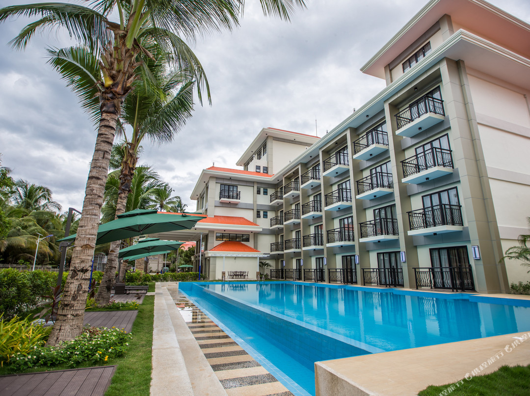 Costa Palawan Resort